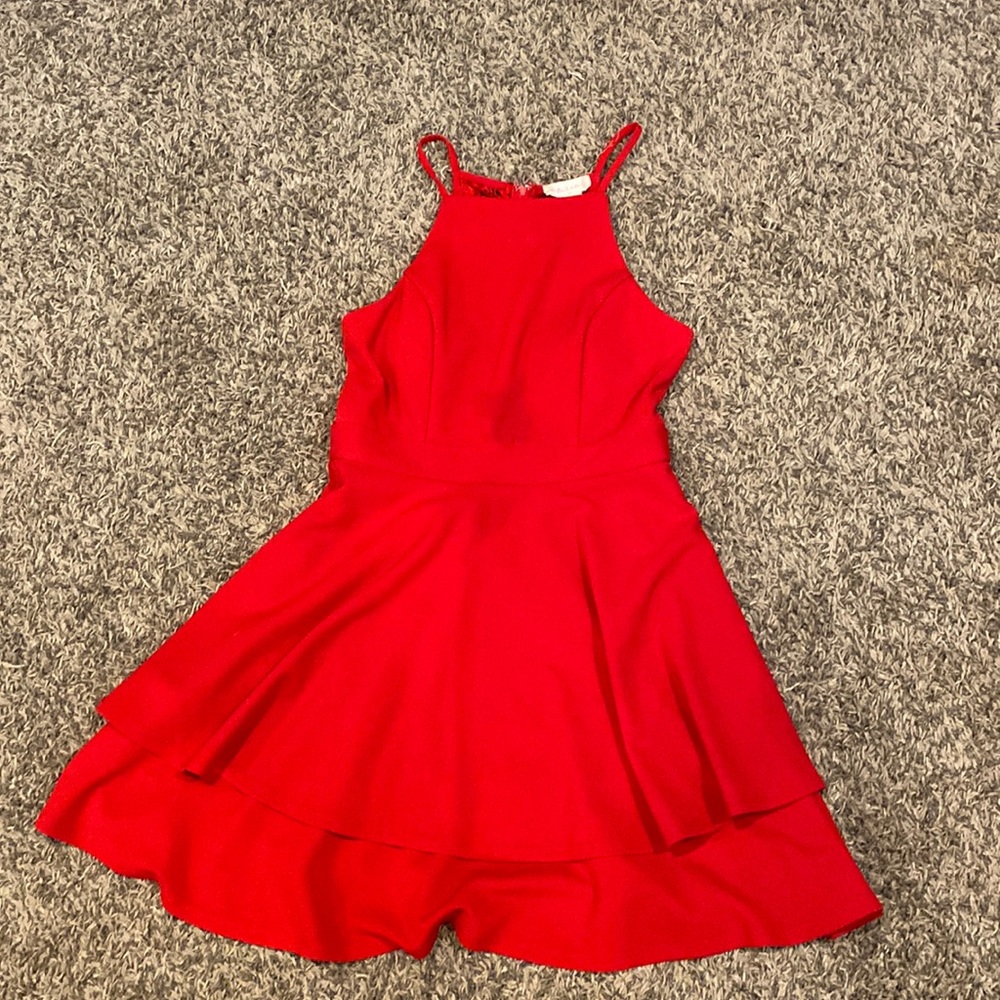 A red dress (medium)